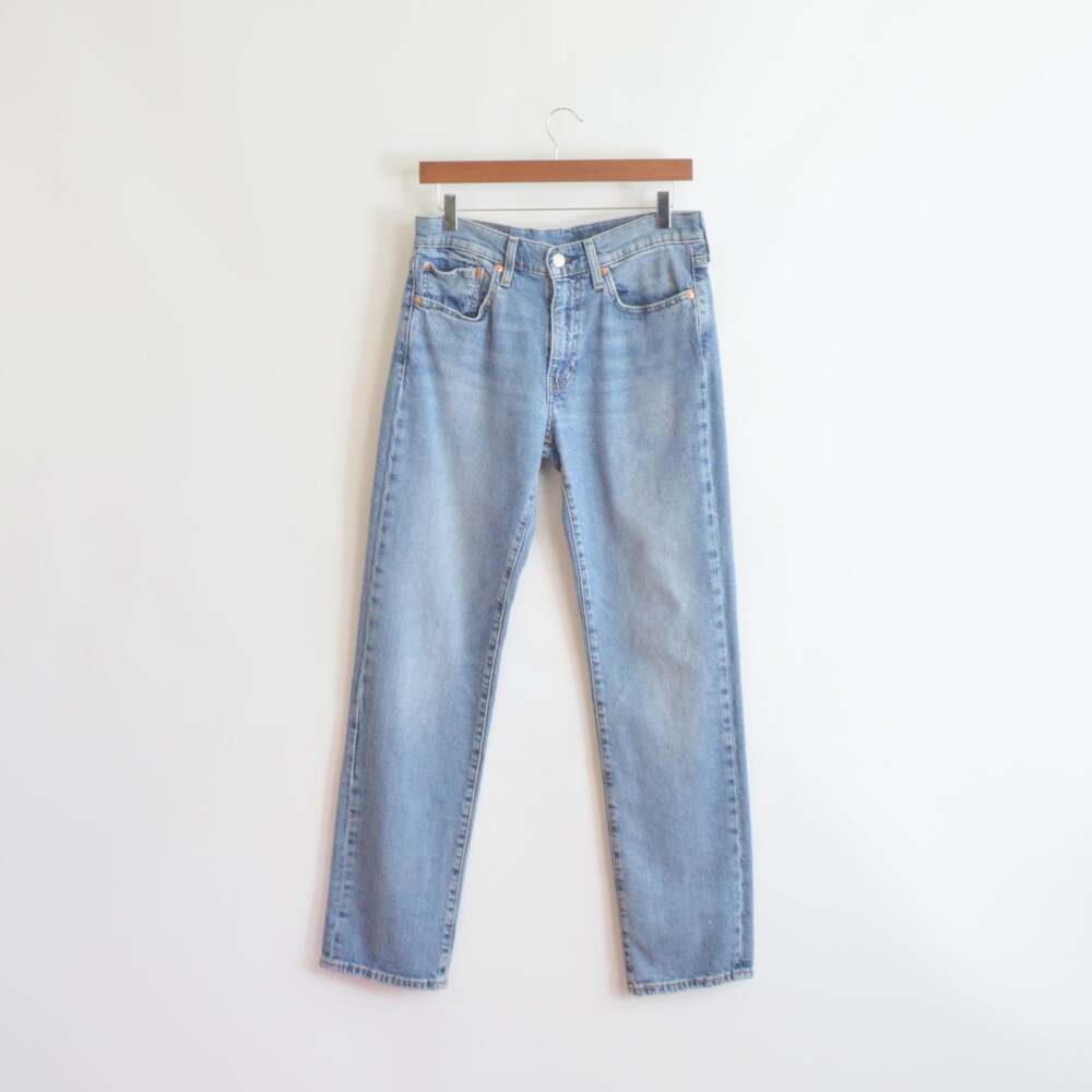 levi’s straight leg 514’s medium wash